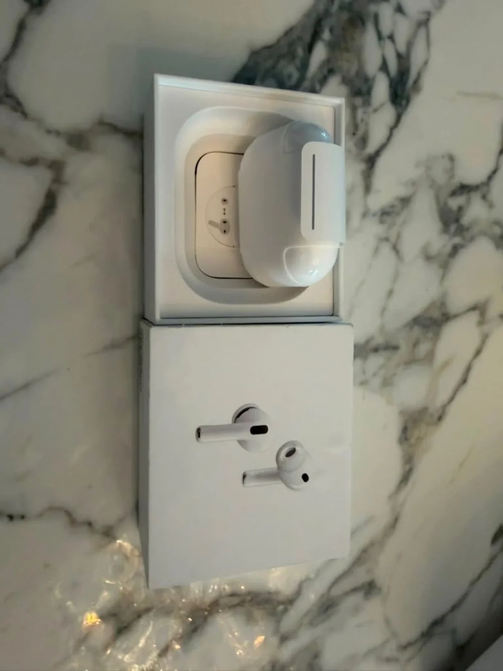 🔥 Brand New Apple AirPods 3 - Never Used!